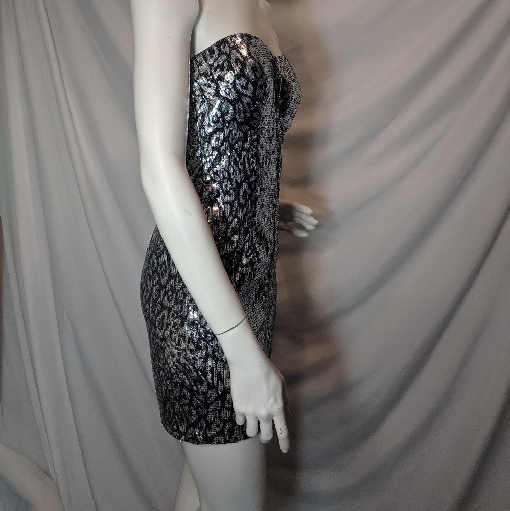 2b Bebe | Sequin Leopard Print | New Years | S - image 7
